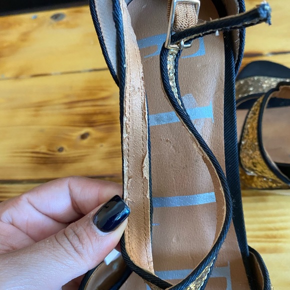 Elle Gold Sparkle Heels - Picture 5 of 9